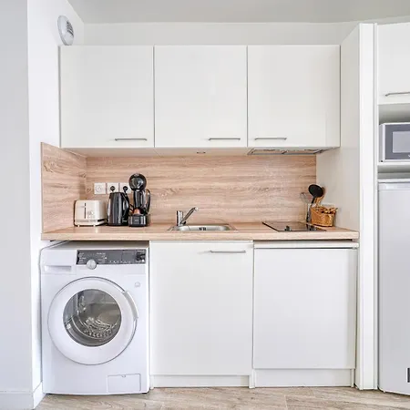 2 Pieces Cosy Et Calme Avec Balcon - Proche Paris - 353c Rueil-Malmaison